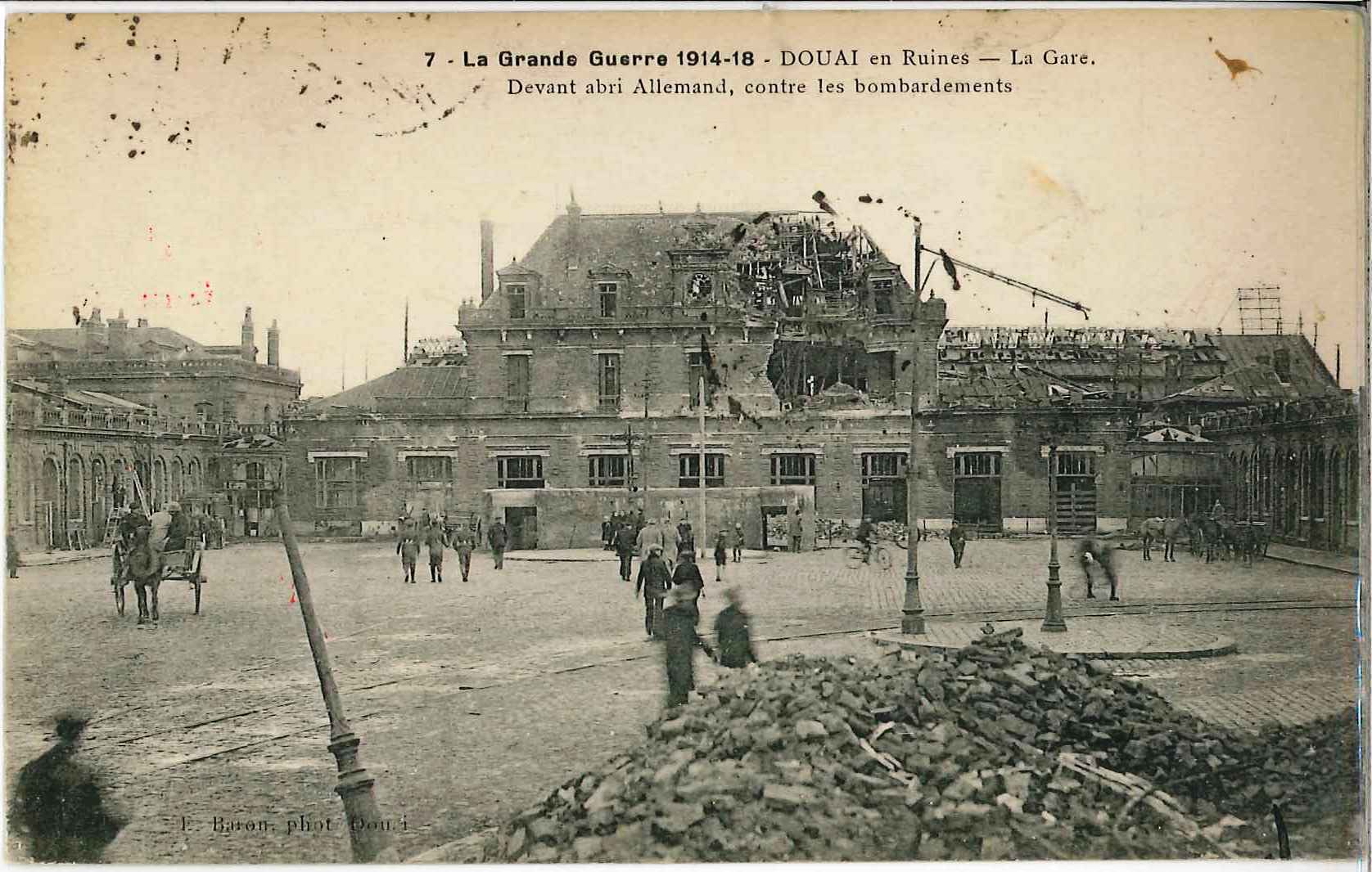 La gare de Douai en ruines